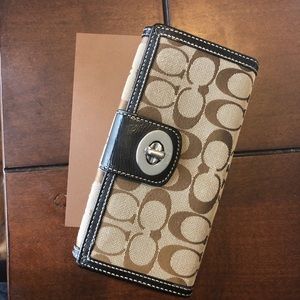 Coach wallet